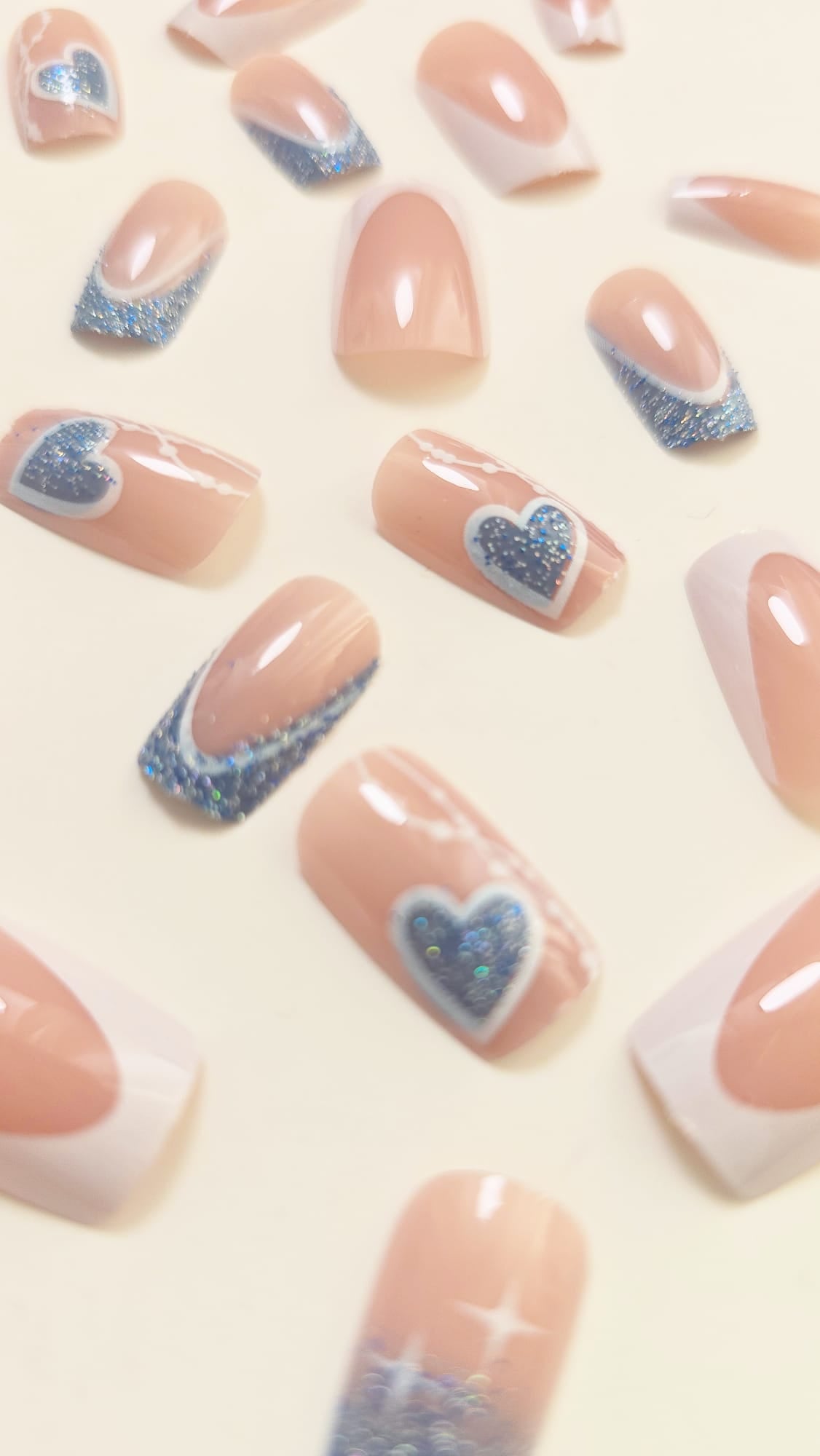 Unhas Postiças  - 1311 Curta | Media