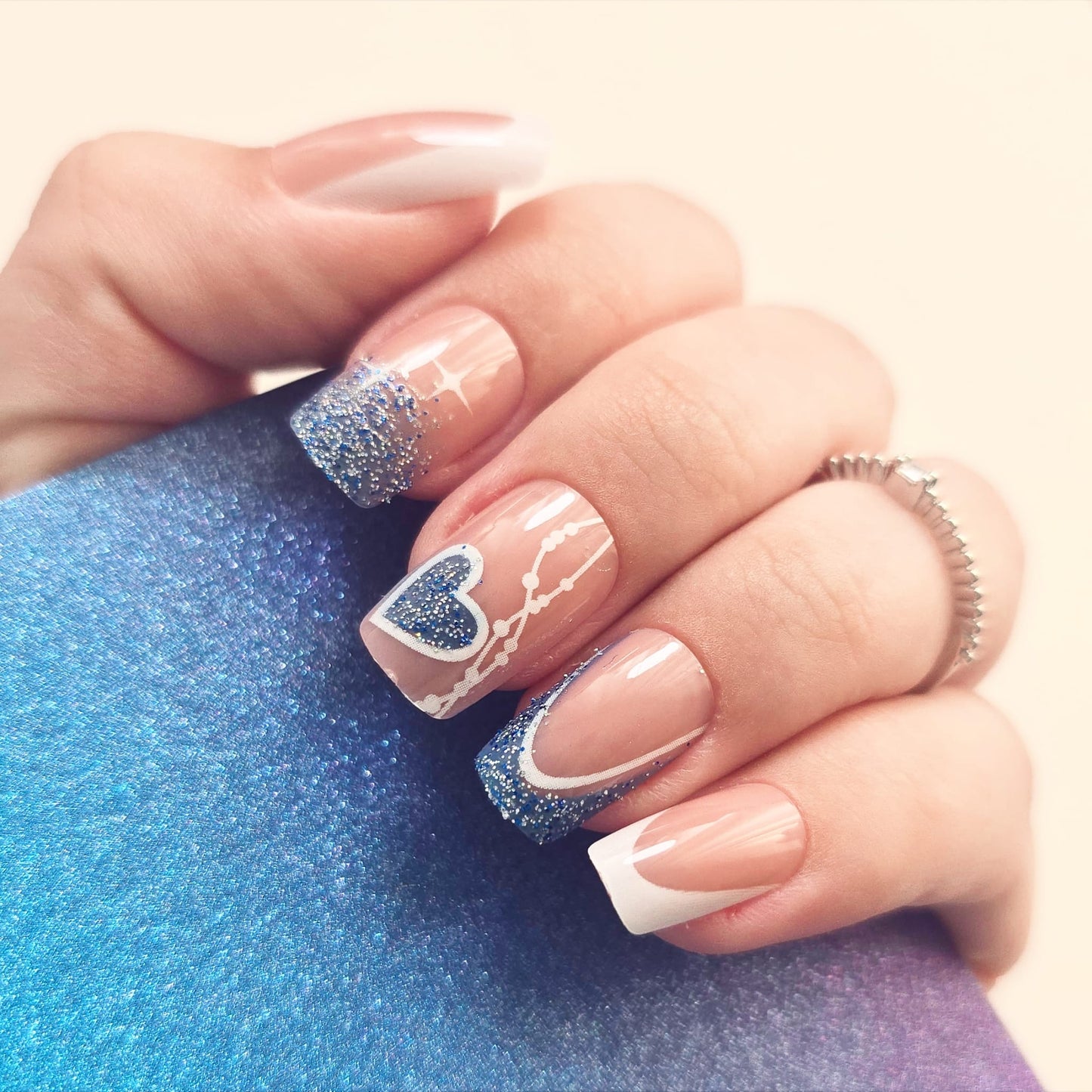 Unhas Postiças  - 1311 Curta | Media